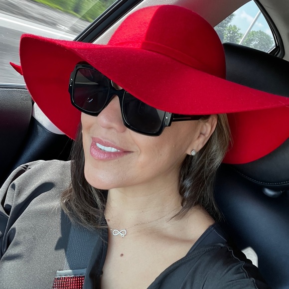 Meet your Posher, Shandy - Picture 4 of 5